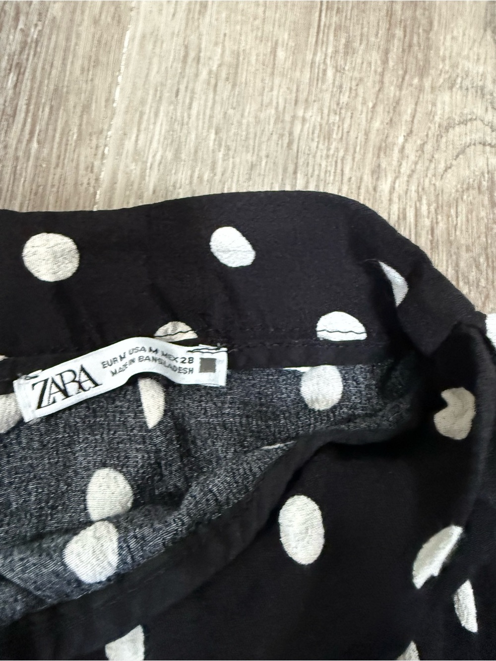 Polka Dot Ruffle Wrap Mini Skort Skirt Black White  M (runs small) - Picture 3 of 3